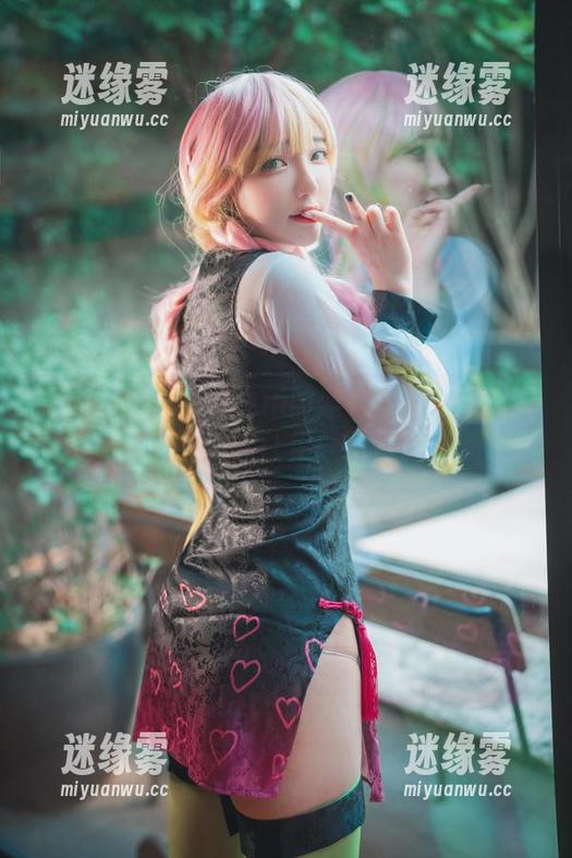 Son Ye Eun 想进去Son Ye Eun的恋物咖啡馆吗?资源不藏着,让你一睹为快!